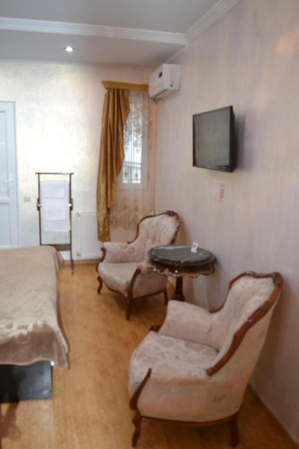 Hotel Mkudro Kutaisi Bagian luar foto