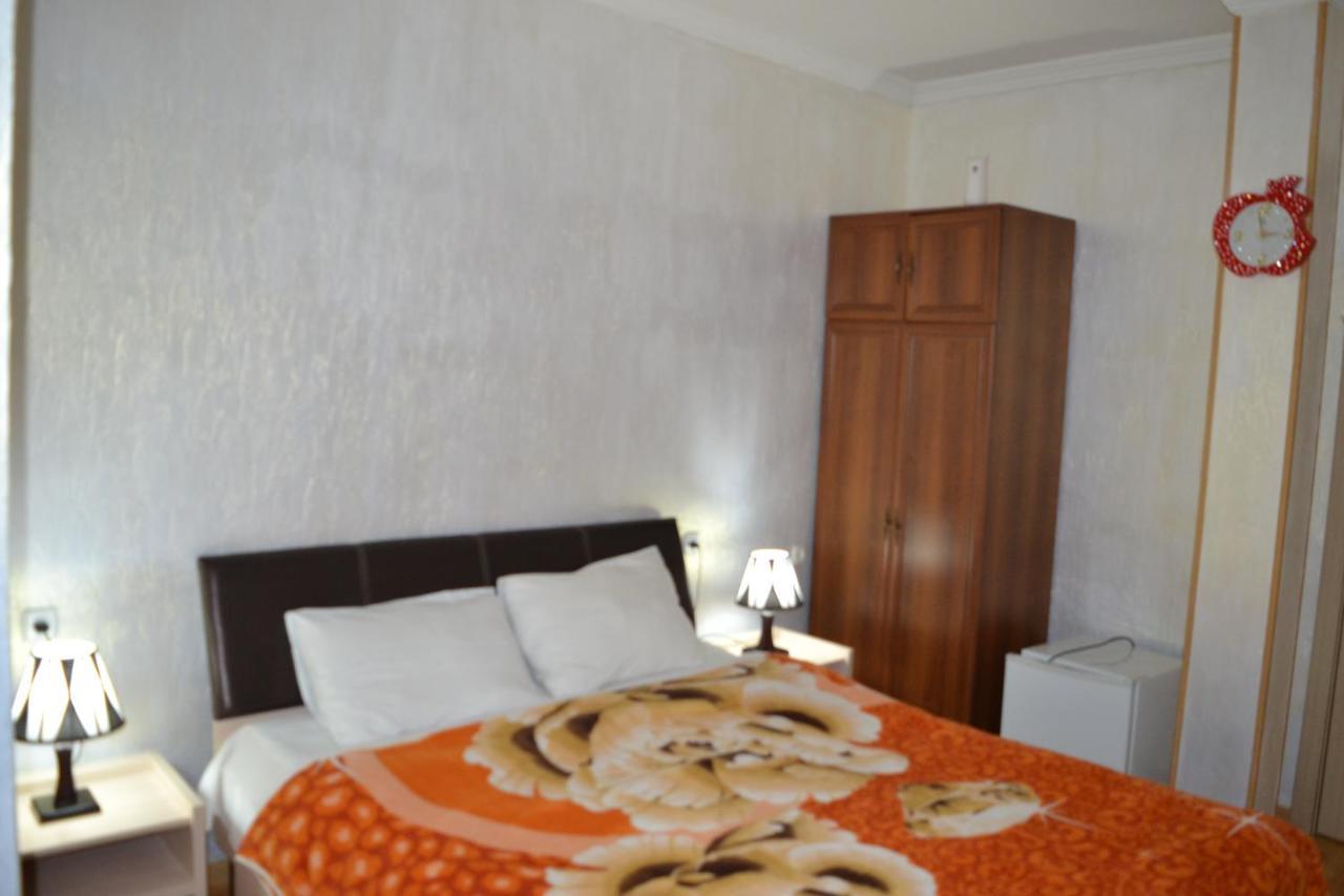 Hotel Mkudro Kutaisi Bagian luar foto