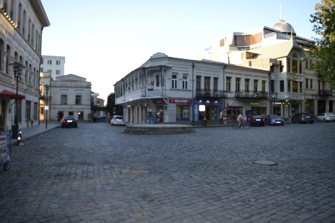Hotel Mkudro Kutaisi Bagian luar foto