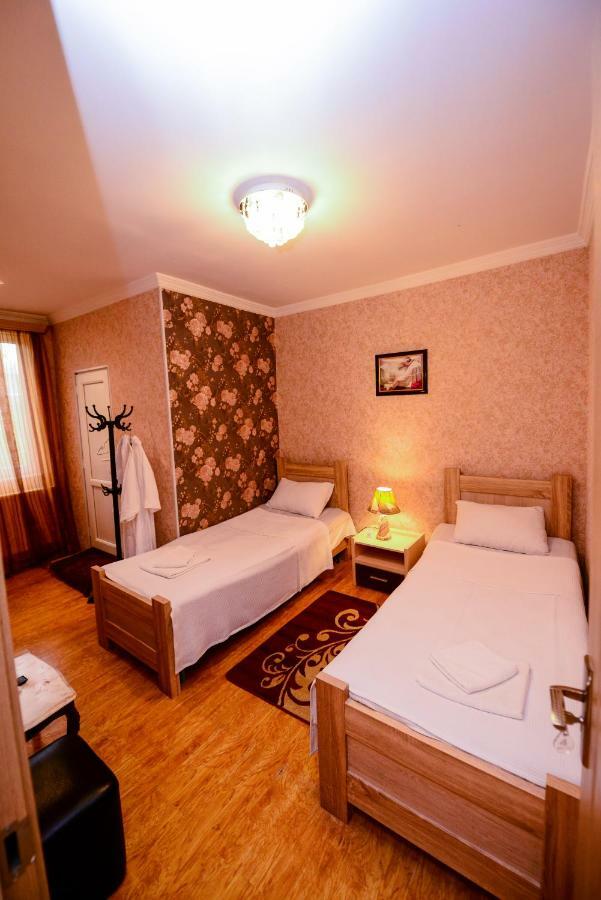 Hotel Mkudro Kutaisi Bagian luar foto
